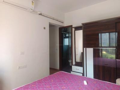 Bedroom Image of 1100 Sq.ft 2 BHK Apartment / Flat for rent in Amanora Adreno Towers, Hadapsar Pune for Rs. 38000