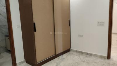 Bedroom Image of 1350 Sq.ft 3 BHK Apartment / Flat for sale in Vasant Kunj New Delhi for Rs. 13800000