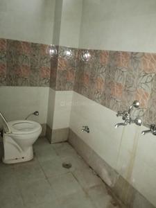 Bathroom Image of 1100 Sq.ft 2 BHK Builder Floor for rent in Mayur Residency, Indira Nagar Lucknow for Rs. 19000