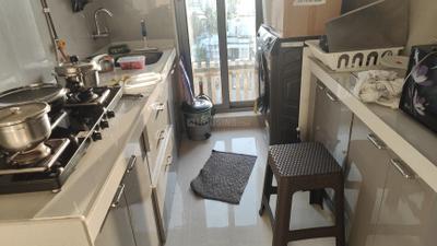 Kitchen Image of 650 Sq.ft 1 BHK Apartment / Flat for rent in Siddhivinayak Habitats, Dadar West Mumbai for Rs. 85000