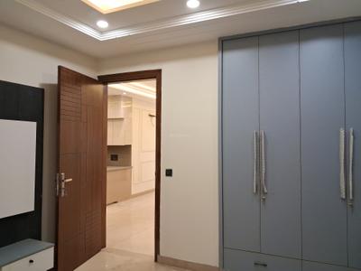 Bedroom Image of 1800 Sq.ft 3 BHK Builder Floor for sale in Paschim Vihar New Delhi for Rs. 37500000
