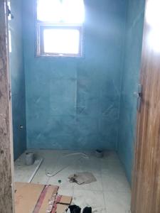 Common Bathroom Image of 800 Sq.ft 2 BHK Apartment / Flat for sale in Kishangarh New Delhi for Rs. 5550000