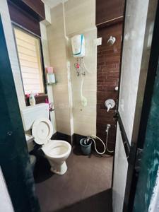 Bathroom Image of 850 Sq.ft 2 BHK Apartment / Flat for sale in Ekta Meadows, Borivali East Mumbai for Rs. 25000000