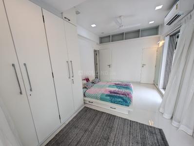 Bedroom Image of 1780 Sq.ft 3.5 BHK Apartment / Flat for sale in Monte South, Byculla Mumbai for Rs. 70000000