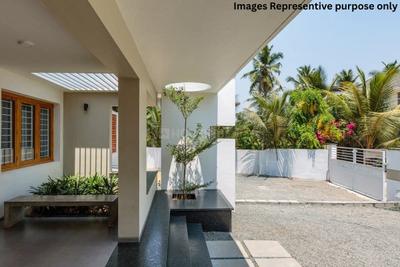Balcony Image of 3000 Sq.ft 3 BHK Independent House for sale in Koorkenchery Thrissur for Rs. 13800000