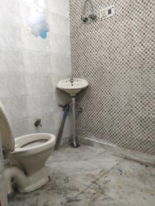 Common Bathroom Image of 540 Sq.ft 2 BHK Builder Floor for rent in Ramesh Nagar New Delhi for Rs. 28000