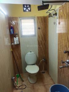 Bathroom Image of 600 Sq.ft 2 BHK Apartment / Flat for sale in Bangur Avenue Kolkata for Rs. 4800000