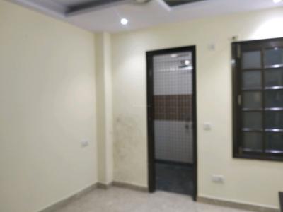Bedroom Image of 1200 Sq.ft 3 BHK Builder Floor for sale in Vikaspuri New Delhi for Rs. 18500000