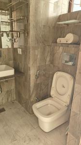 Bathroom Image of 1500 Sq.ft 3 BHK Apartment / Flat for rent in Azea Botanica, Vrindavan Yojana Lucknow for Rs. 32000
