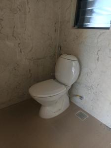 Common Bathroom Image of 600 Sq.ft 1 BHK Apartment / Flat for rent in Kumar Parc Residences, Hadapsar Pune for Rs. 22000