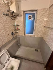 Image of 1350 Sq.ft 3 BHK Apartment / Flat for sale in Khar West, Mumbai for Rs. 90000000