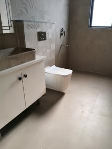 Common Bathroom Image of 2700 Sq.ft 4 BHK Builder Floor for sale in Suncity Township, Sector 54 Gurgaon for Rs. 45000000