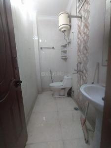 Bathroom Image of 1080 Sq.ft 3 BHK Apartment / Flat for rent in Rajpur Khurd Extension New Delhi for Rs. 25000