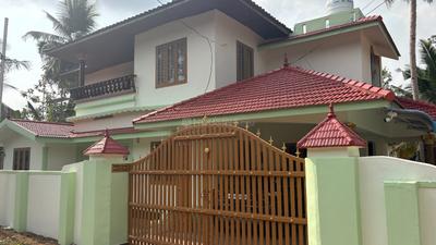 Image of 2400 Sq.ft 4 BHK Independent House for sale in Mavelikara, Alappuzha for Rs. 15000000