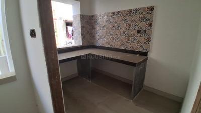 Image of 1350 Sq.ft 3 BHK Apartment / Flat for sale in Chinar Park, Kolkata for Rs. 8100000