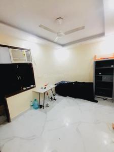 Bedroom Image of 650 Sq.ft 1 BHK Builder Floor for rent in Patel Nagar New Delhi for Rs. 18400