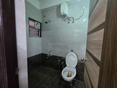 Bathroom Image of 1000 Sq.ft 2 BHK Apartment / Flat for rent in Sama Savli Vadodara for Rs. 20000
