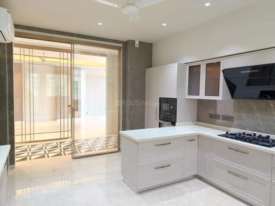 Kitchen Image of 4500 Sq.ft 4 BHK Builder Floor for sale in Safdarjung Enclave New Delhi for Rs. 149000000