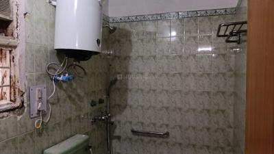 Image of 1400 Sq.ft 3 BHK Apartment / Flat for rent in CGHS Harsukh Apartments, Sector 7 Dwarka, New Delhi for Rs. 45000