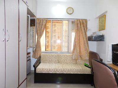 Bedroom Image of 750 Sq.ft 2 BHK Apartment / Flat for sale in Chembur Mumbai for Rs. 16500000