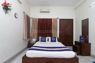 Bedroom Image of HelloWorld Eastern Club in New Town, Kolkata