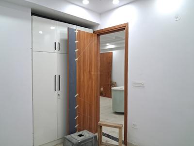 Bedroom Image of 1900 Sq.ft 4 BHK Apartment / Flat for sale in Malik Hindustan Apartment, Sector 104 Noida for Rs. 8100000