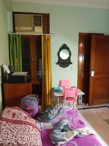 Bedroom Image of 1000 Sq.ft 3 BHK Apartment / Flat for sale in Swaraj Homes Surya Apartment Pocket A 11, Kalkaji Extension New Delhi for Rs. 15000000