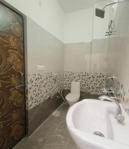 Bathroom Image of 2100 Sq.ft 4 BHK Independent House for sale in Sarojini Nagar Lucknow for Rs. 7500000