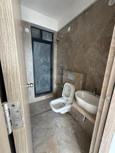 Bathroom Image of 821 Sq.ft 2.5 BHK Apartment / Flat for sale in Prescon Midtown Bay, Mahim Mumbai for Rs. 56000000