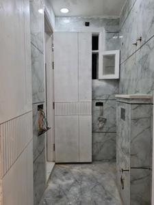Common Bathroom Two Image of 1350 Sq.ft 4 BHK Apartment / Flat for sale in Mahavir Enclave New Delhi for Rs. 13000000