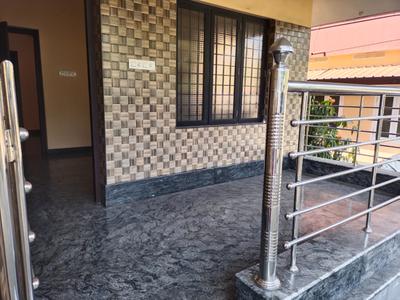 Balcony Image of 1000 Sq.ft 2 BHK Apartment / Flat for rent in Muttipalam Upper Manjeri for Rs. 10000