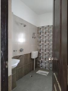 Common Bathroom Image of 2100 Sq.ft 4 BHK Apartment / Flat for rent in CGEWHO Kendriya Vihar, Phi II Greater Noida for Rs. 29500