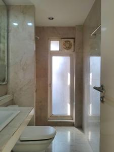 Common Bathroom Image of 900 Sq.ft 2 BHK Apartment / Flat for sale in Hiranandani Obelia B, Hiranandani Estate Thane for Rs. 15500000