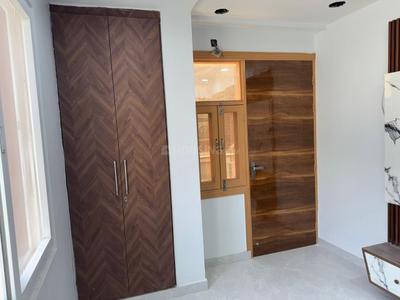Bedroom Image of 950 Sq.ft 3 BHK Builder Floor for rent in Dream Luxury Homes, Mahavir Enclave New Delhi for Rs. 27000
