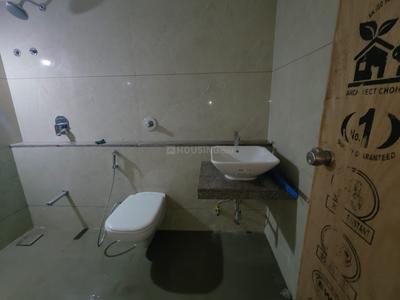 Bathroom Image of 3300 Sq.ft 4 BHK Apartment / Flat for sale in Vastrapur Ahmedabad for Rs. 36000000