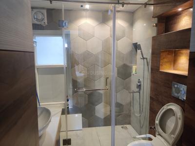 Bathroom Image of 3000 Sq.ft 4 BHK Apartment / Flat for rent in Janta Falcon View, JLPL Industrial Area Mohali for Rs. 90000