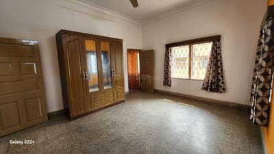 Bedroom Image of 2500 Sq.ft 5 BHK Independent House for sale in Thakurpukur Kolkata for Rs. 15000000
