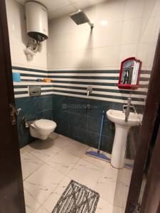 Bathroom Image of 1650 Sq.ft 3 BHK Apartment / Flat for sale in Sector 104 Noida for Rs. 8075000