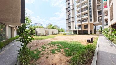Image of 1670 Sq.ft 3 BHK Apartment / Flat for sale in Shreem Gini Lake Gardenz, Makarba, Ahmedabad for Rs. 8800000