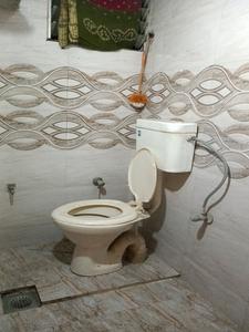 Common Bathroom Image of 1350 Sq.ft 2 BHK Apartment / Flat for rent in Maninagar Ahmedabad for Rs. 13500