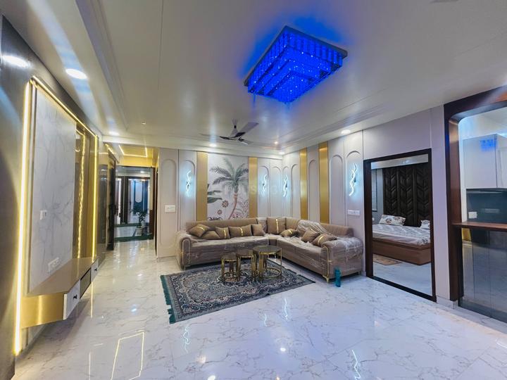 Lucky Heights 4 Main Image 1