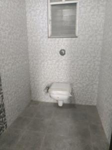 Common Bathroom Image of 960 Sq.ft 2 BHK Apartment / Flat for sale in 38 Park Majestique, Undri Pune for Rs. 4999000
