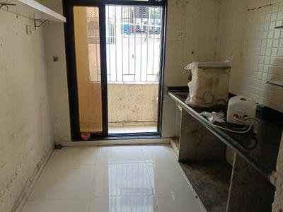 Kitchen Image of 700 Sq.ft 1 BHK Apartment / Flat for rent in Platinum Silver Classic, Kalamboli Navi Mumbai for Rs. 18000