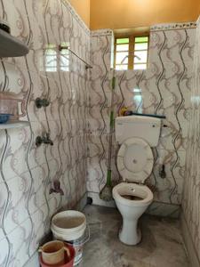 Bathroom Image of 3000 Sq.ft 6 BHK Independent House for sale in Thakurpukur Kolkata for Rs. 8000000
