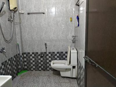 Bathroom Image of 1000 Sq.ft 2 BHK Apartment / Flat for rent in Prabhadevi Mumbai for Rs. 150000