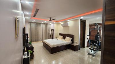 Bedroom Image of 3250 Sq.ft 4 BHK Builder Floor for rent in RWA Anand Vihar, Anand Vihar New Delhi for Rs. 70000