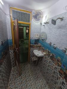 Bathroom Image of 1000 Sq.ft 3 BHK Builder Floor for rent in George Town Allahabad for Rs. 25000
