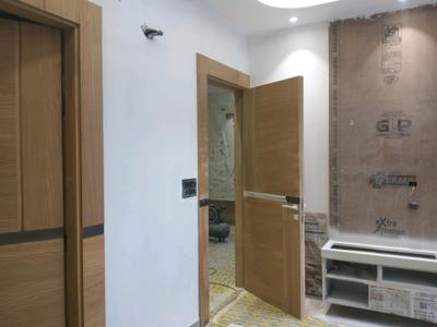 Bedroom Image of 1800 Sq.ft 3 BHK Builder Floor for sale in Vikaspuri New Delhi for Rs. 35000000