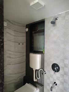Common Bathroom Image of 530 Sq.ft 1 BHK Apartment / Flat for rent in Kasarvadavali Thane for Rs. 19000