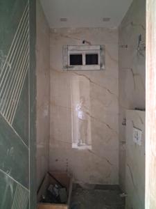 Common Bathroom Image of 908 Sq.ft 2 BHK Builder Floor for sale in Ramesh Nagar New Delhi for Rs. 16000000